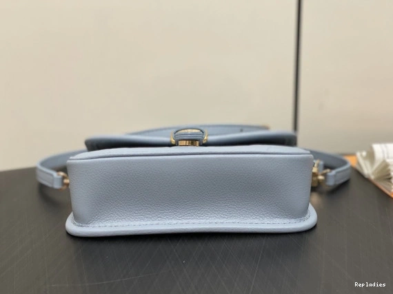 Cheap Nano LOUIS VUITTON Diane-19*10.5*6 CM 0727
